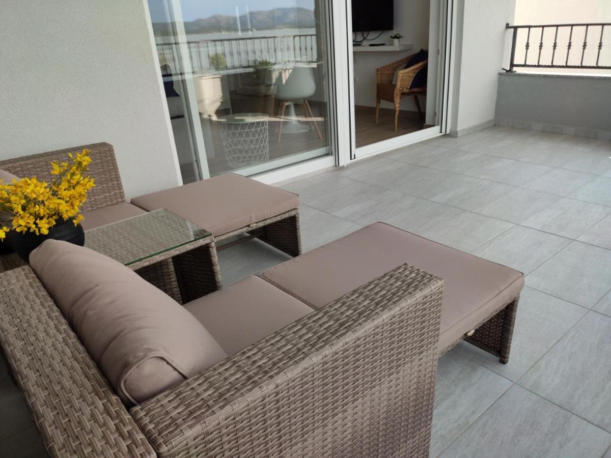 Apartmani Sara 2 Betina  Exterior photo